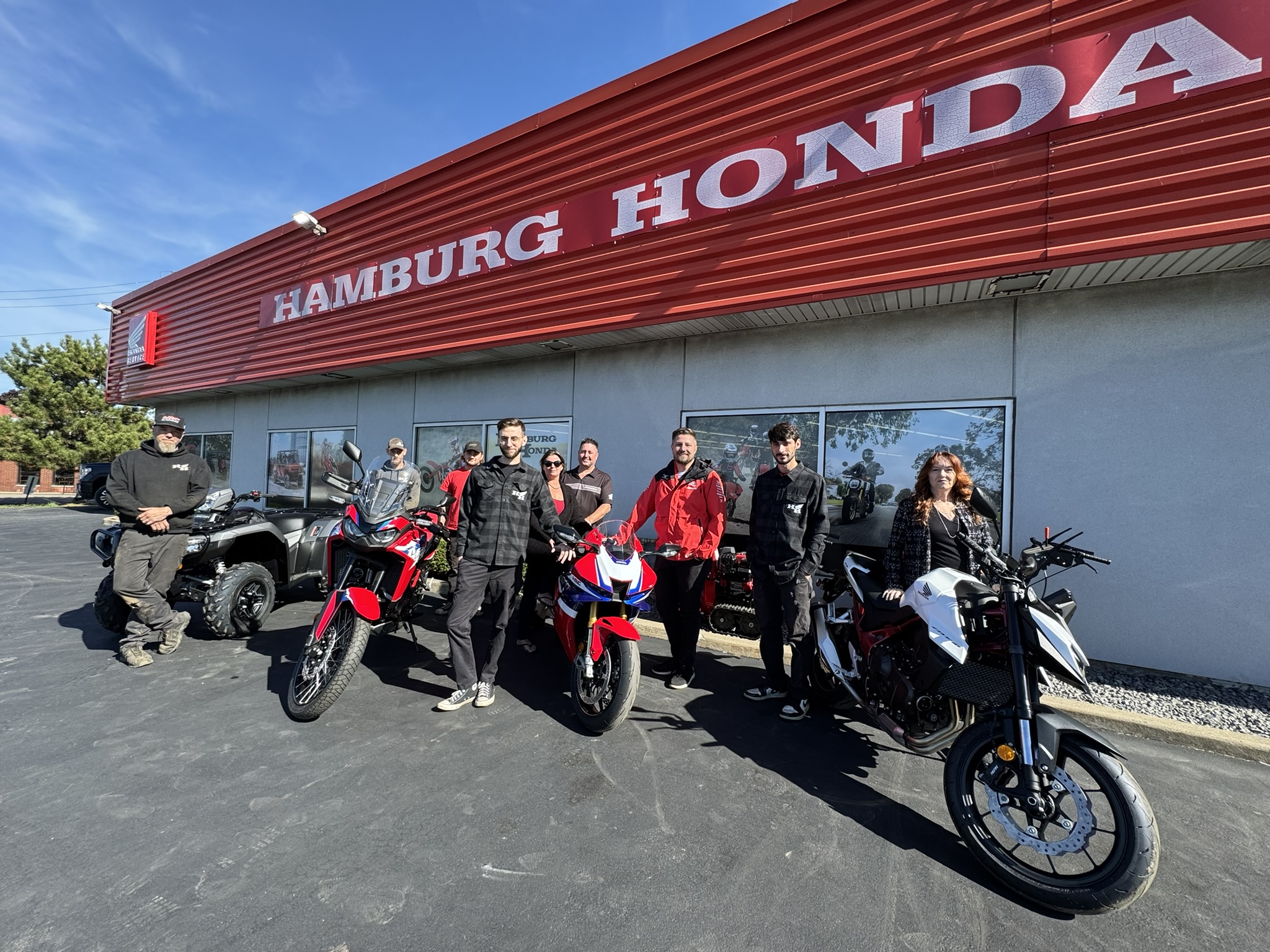 Hamburg Honda Front of Building